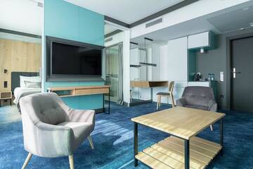 Фото номера Улучшенный двухместный номер Делюкс с 1 кроватью Отель Gwiazda Morza Resort SPA&amp;SPORT г. Владыславово 4