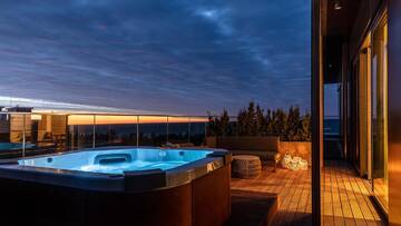 Фото номера Люкс с гидромассажной ванной Отель Gwiazda Morza Resort SPA&amp;SPORT г. Владыславово 3